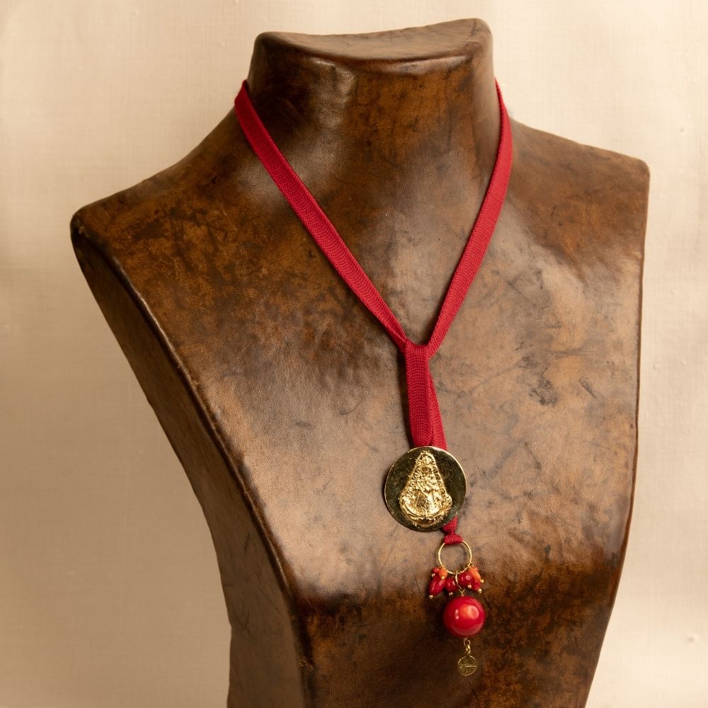 Gargantilla Misericordia Roja